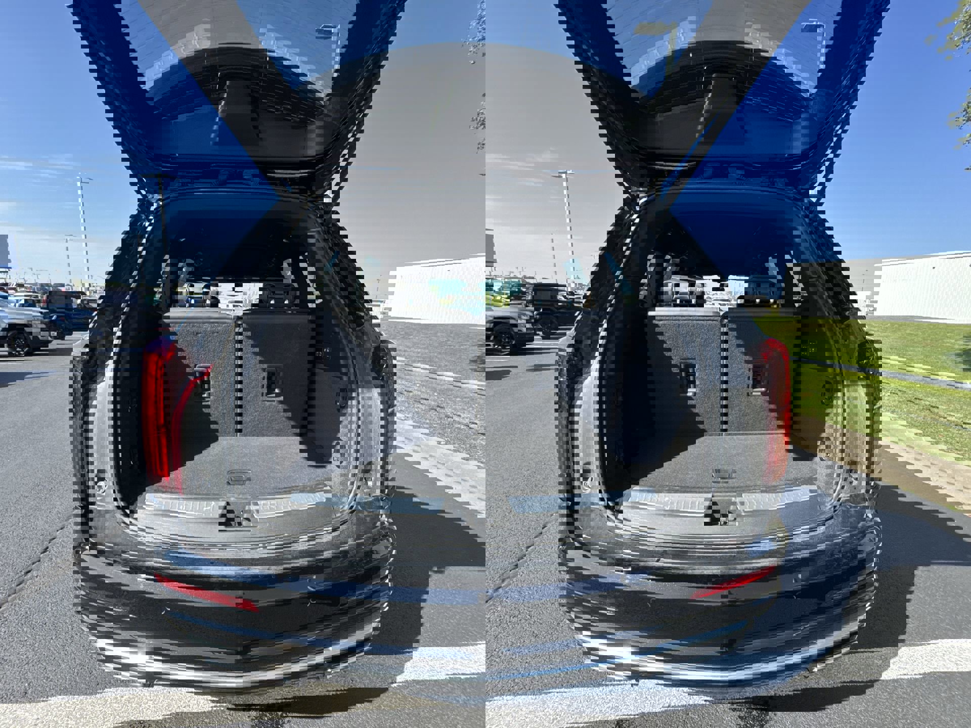 Certified 2025 Cadillac XT6 Premium Luxury image 25