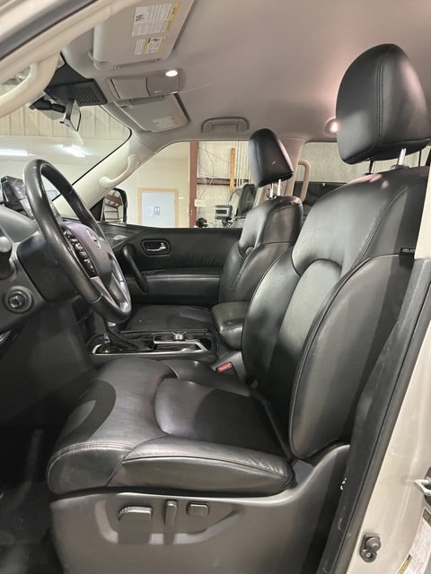 Used 2022 Nissan Armada SV image 9