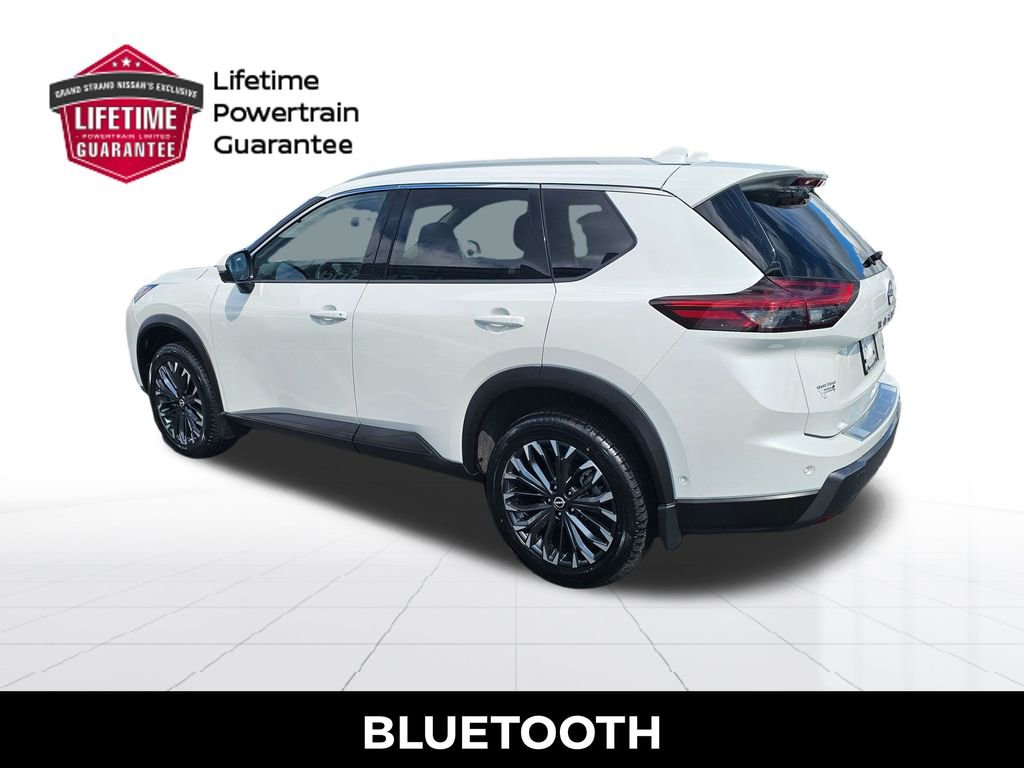 Used 2025 Nissan Rogue SL w/ Tech Package image 4