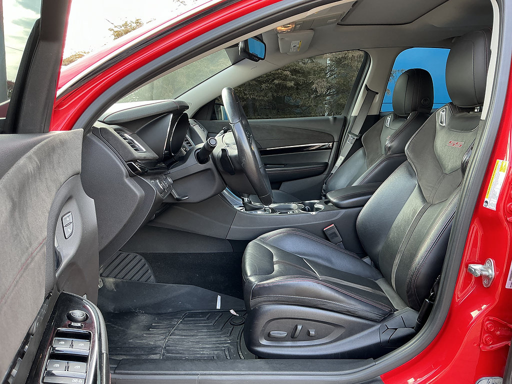 Used 2014 Chevrolet SS RWD image 8
