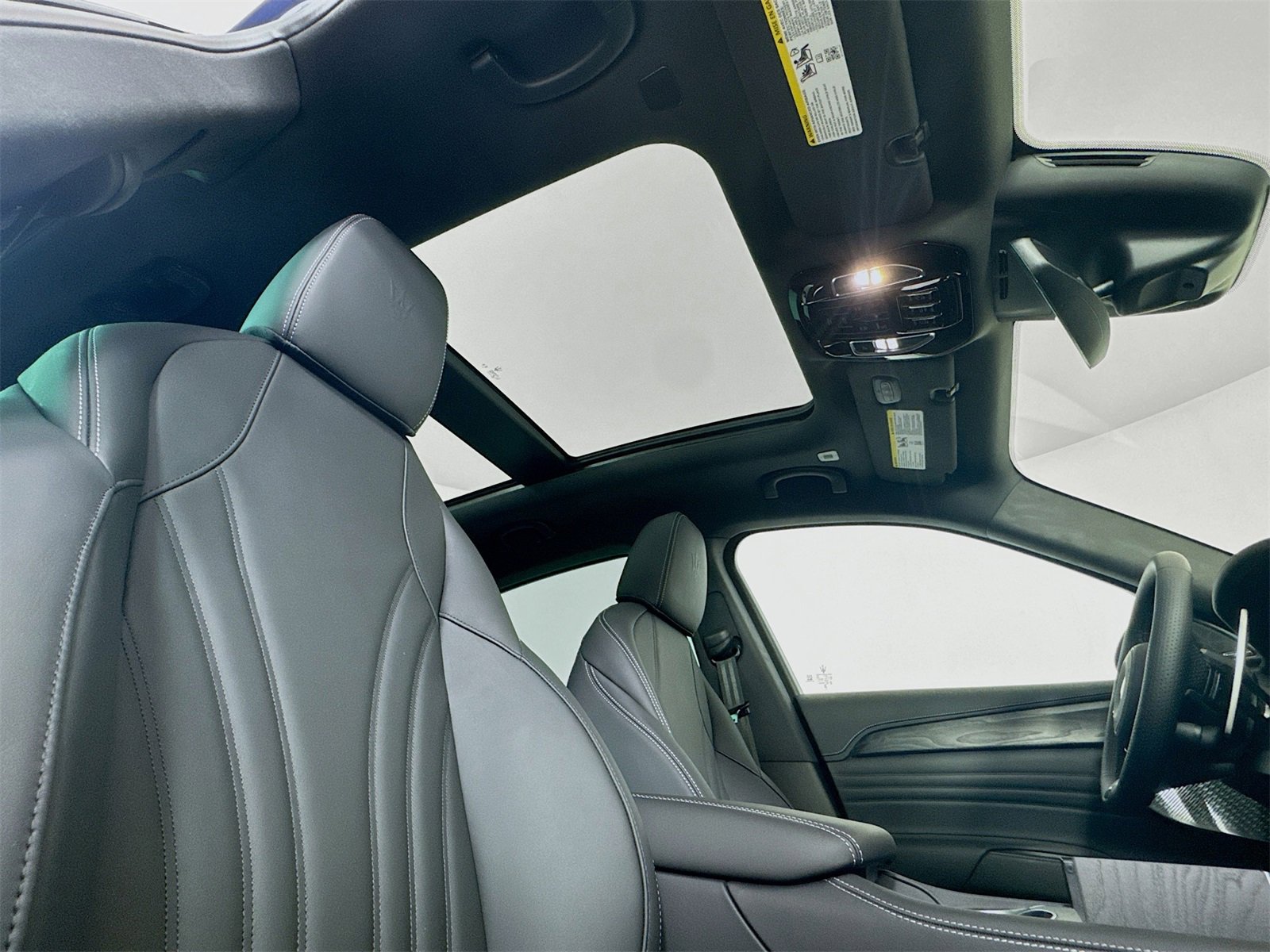 New 2025 Maserati Grecale Modena image 22