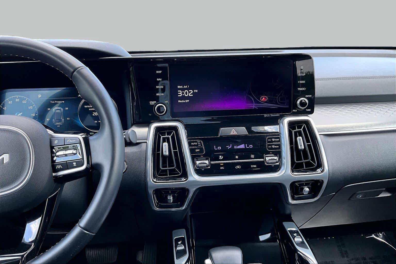 Used 2023 Kia Sorento SX FWD image 7