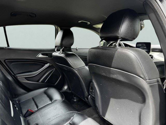 Used 2020 Mercedes-Benz GLA 250 4MATIC image 41