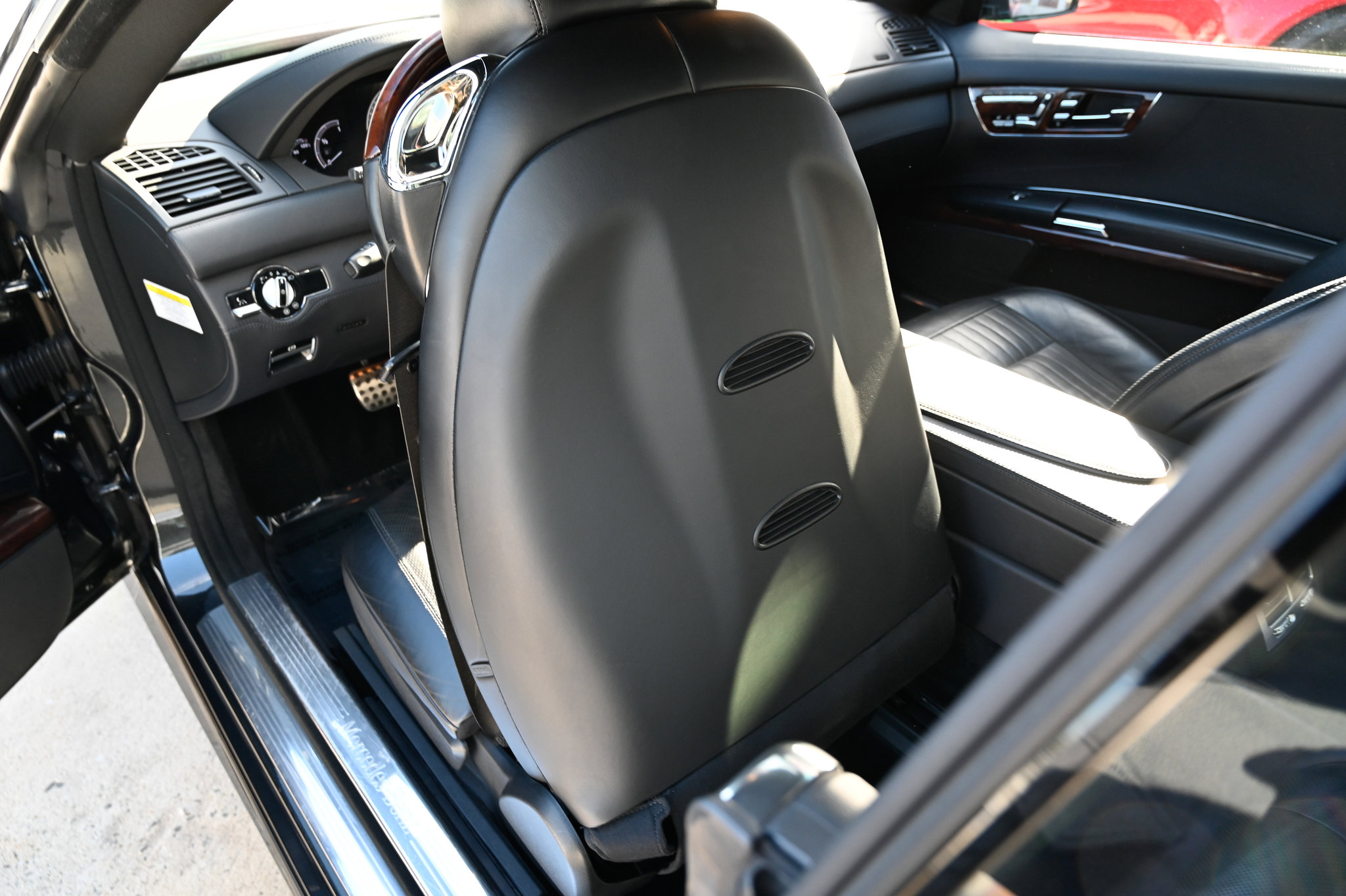 Used 2013 Mercedes-Benz CL 550 4MATIC image 23