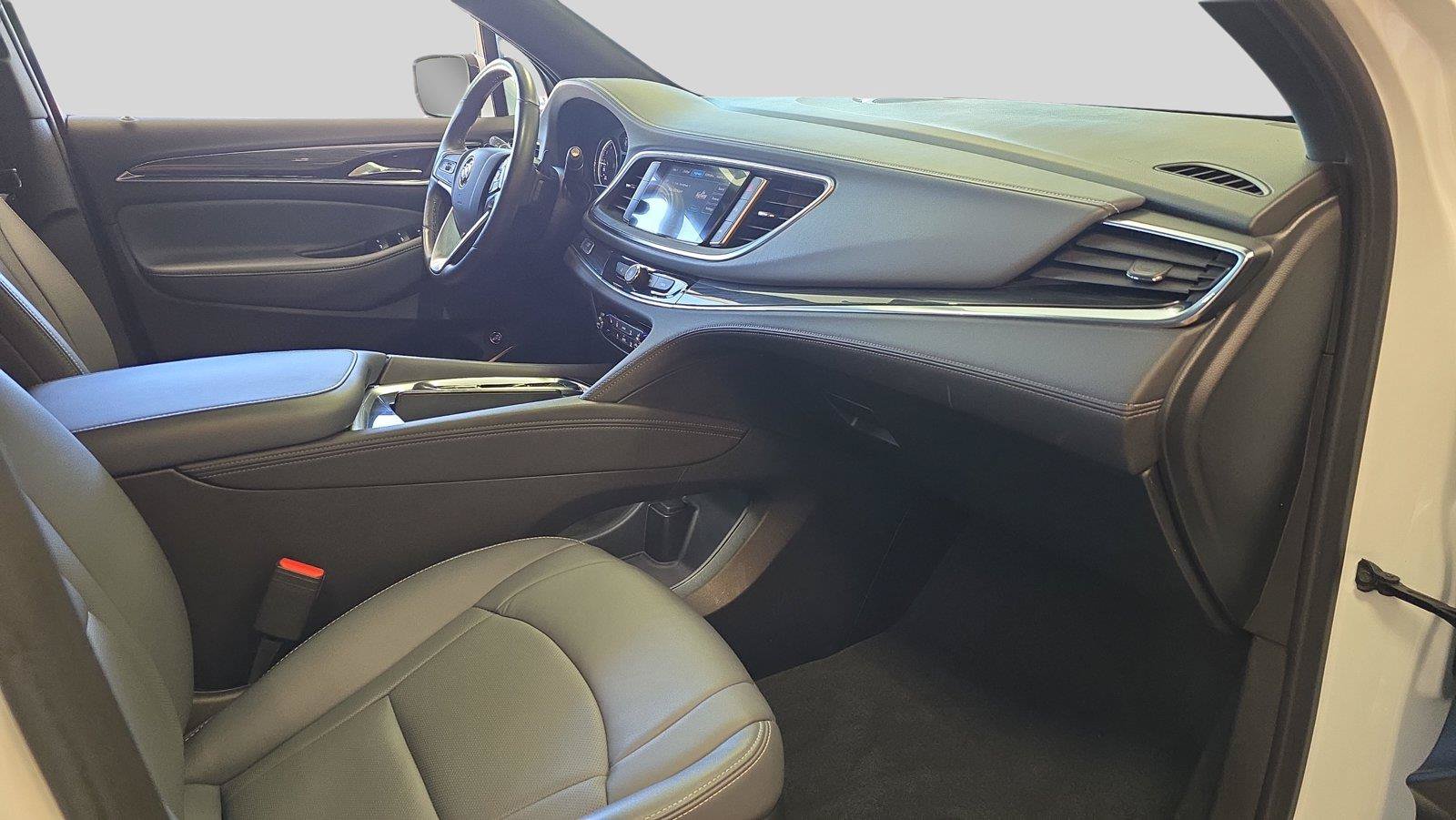 Used 2024 Buick Enclave Essence FWD image 16