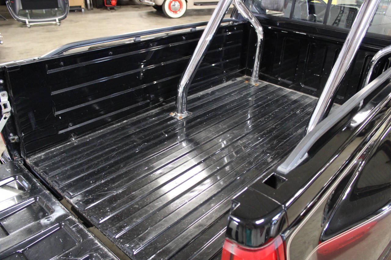 Used 1990 Chevrolet Silverado 1500 2WD Regular Cab image 38