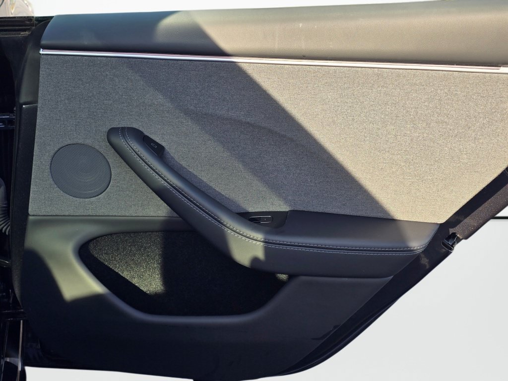 Used 2024 Tesla Model 3 Standard Range RWD image 23