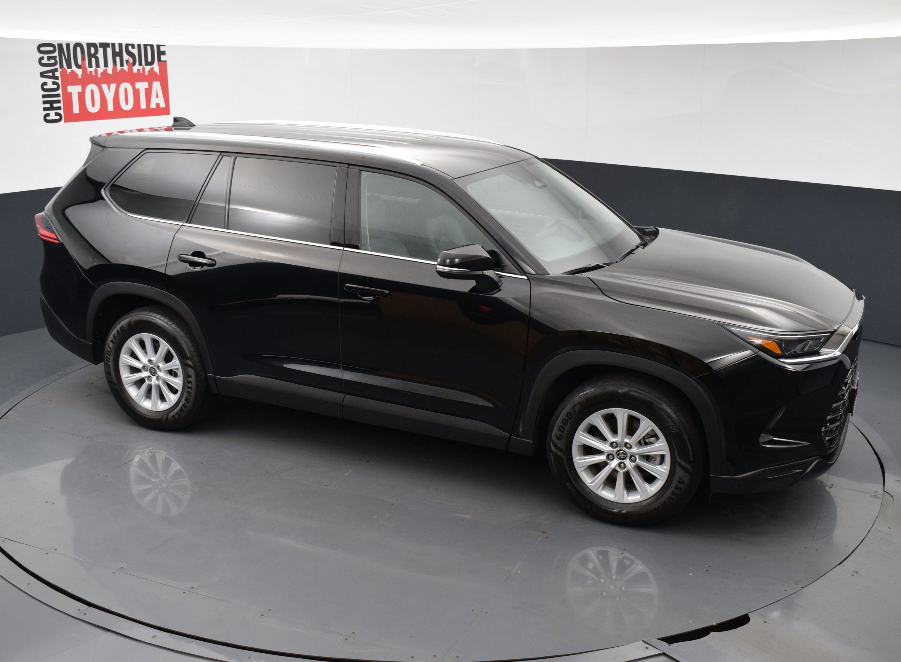 Used 2025 Toyota Grand Highlander AWD image 24