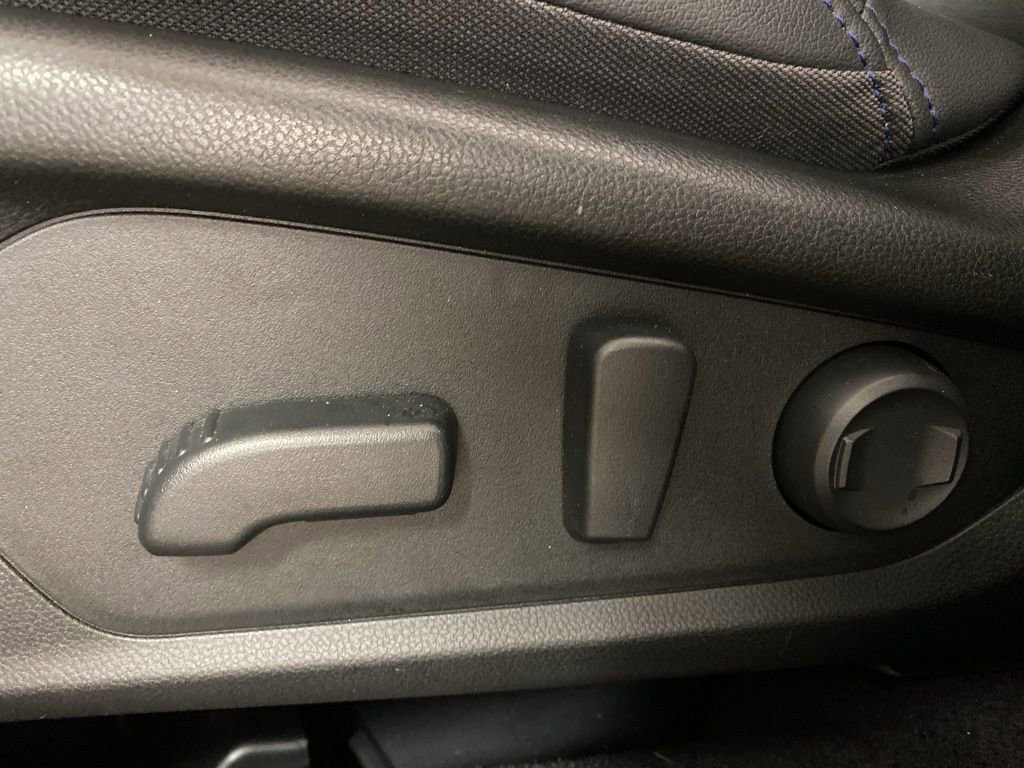 Certified 2025 Subaru Forester Limited image 28