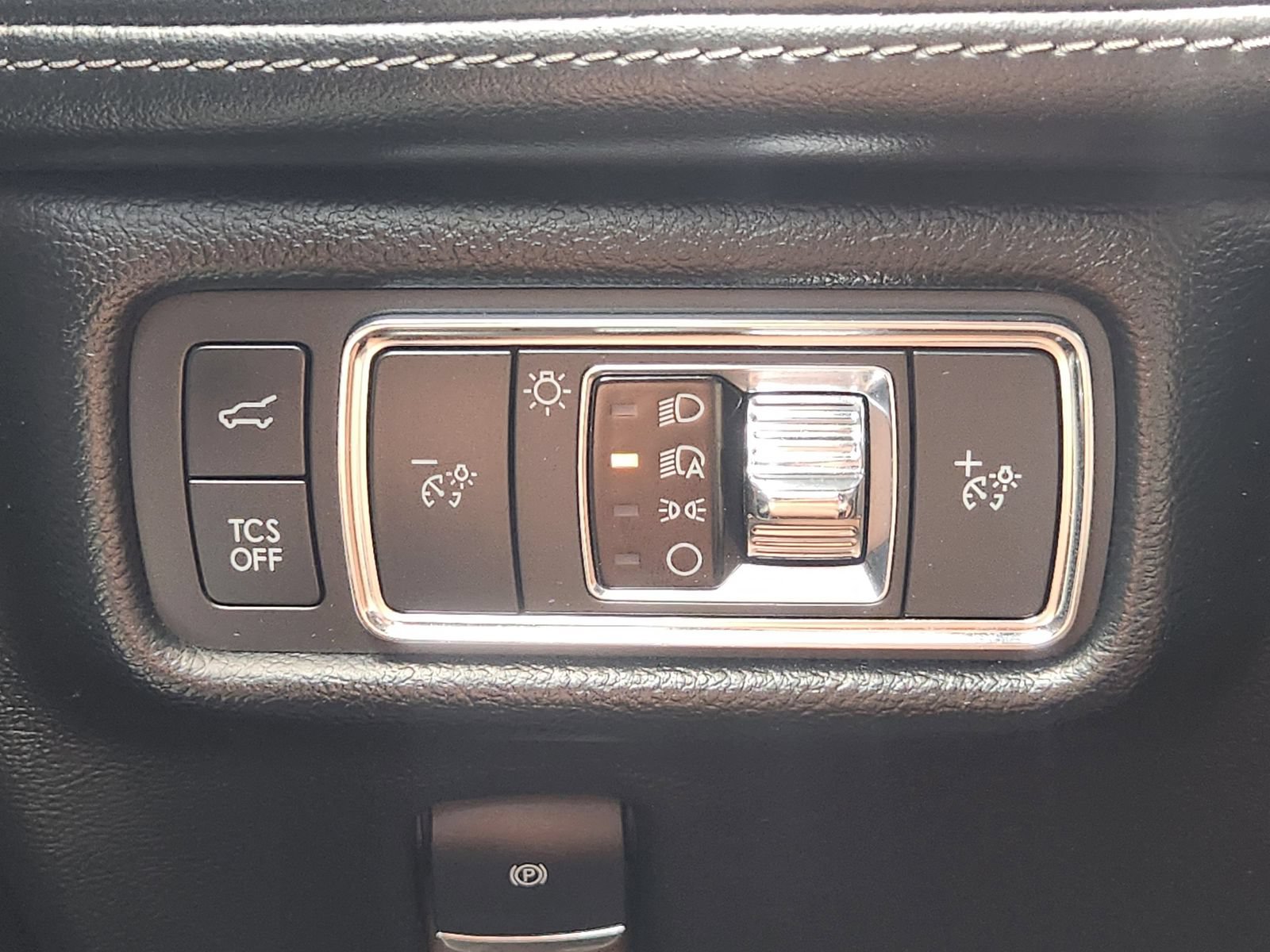 Used 2021 Lincoln Nautilus Reserve AWD/4WD image 25
