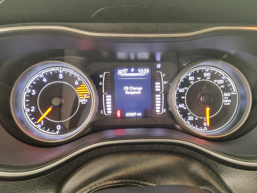Used 2021 Jeep Cherokee Latitude AWD/4WD image 23