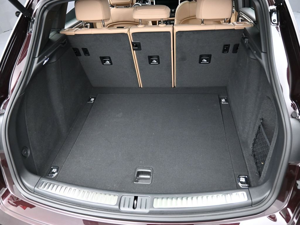 Certified 2025 Porsche Macan image 33