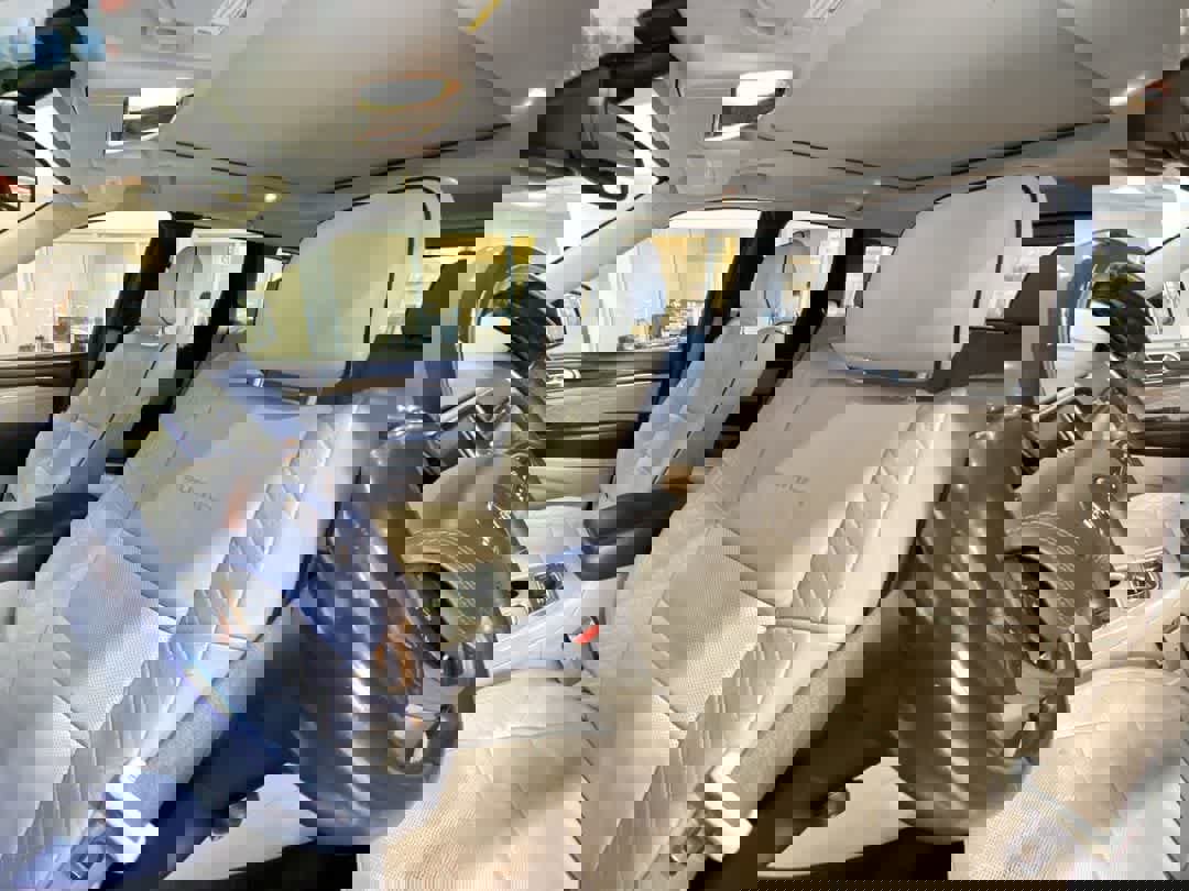 Used 2017 Jeep Grand Cherokee Summit image 14