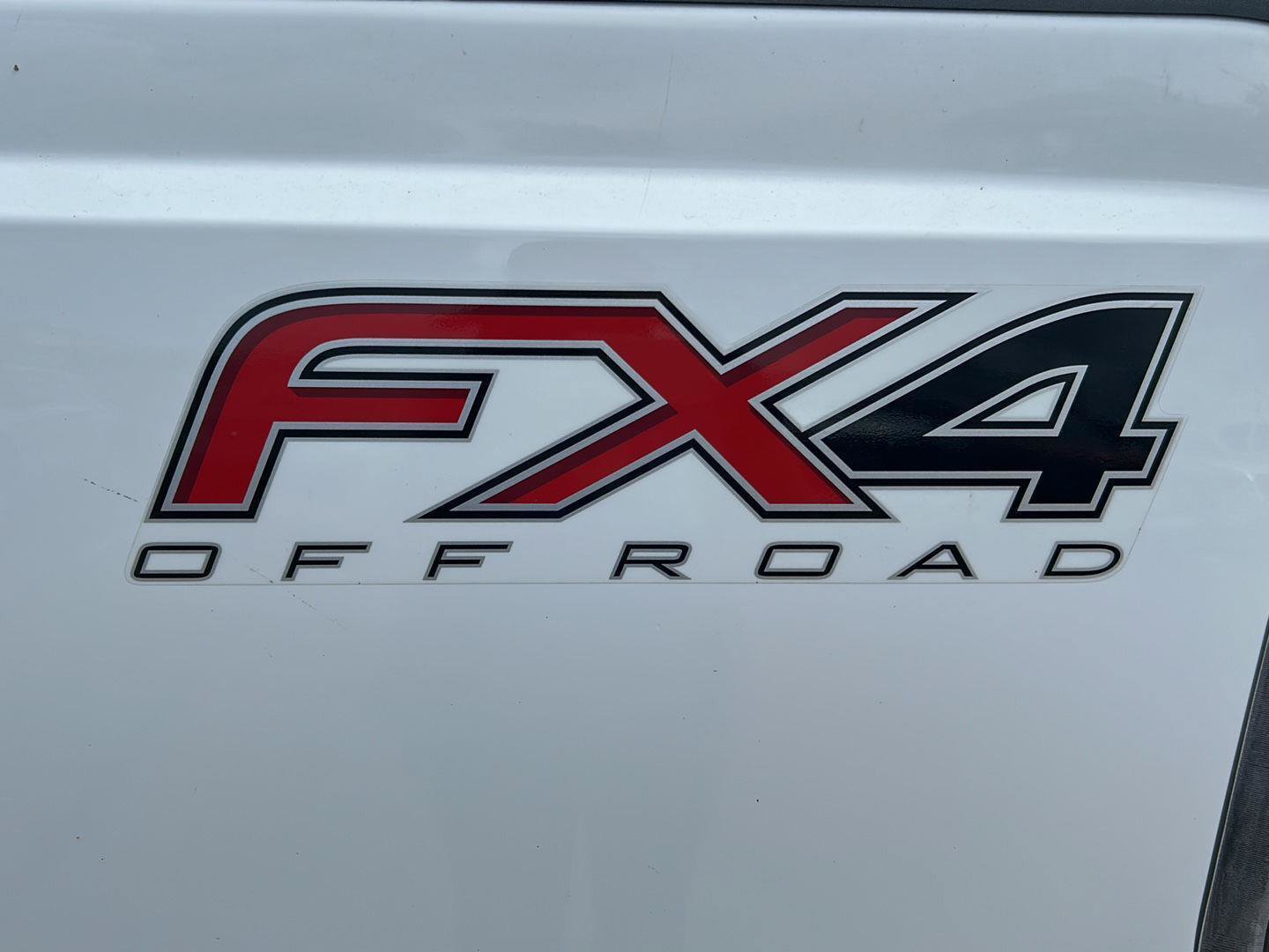 Used 2015 Ford F250 XL w/ Power Equipment Group AWD/4WD image 30