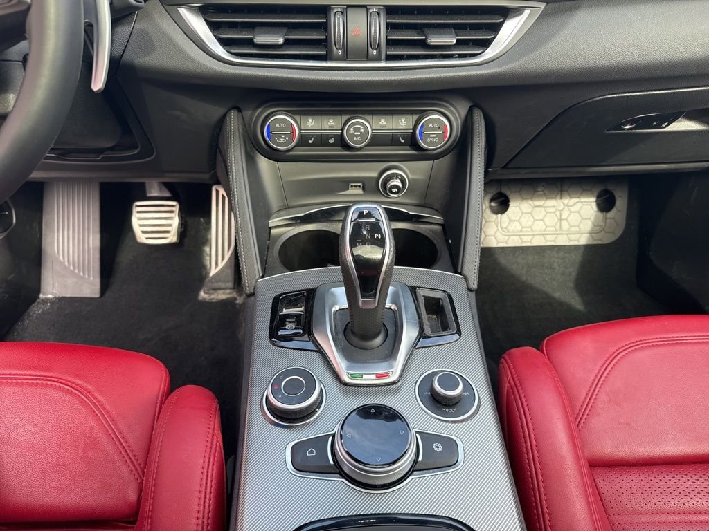 Used 2024 Alfa Romeo Stelvio Veloce image 41