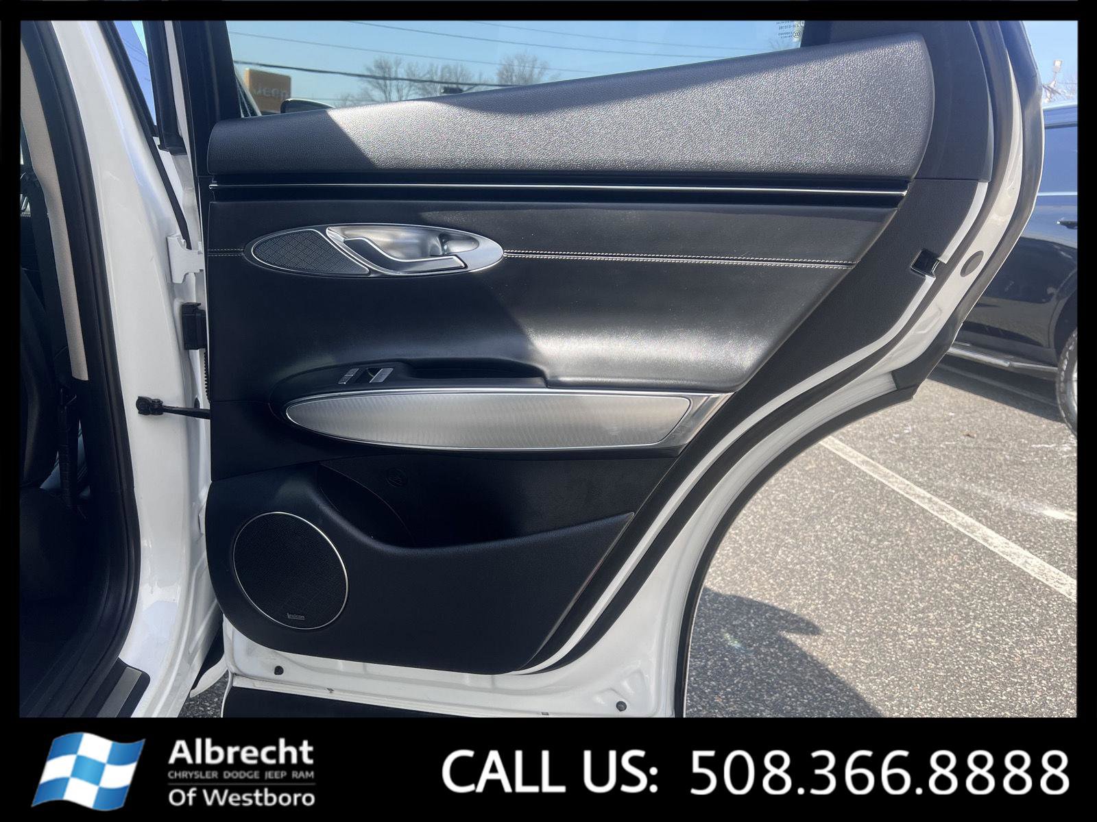 Used 2022 Genesis GV70 2.5T w/ Select Package image 19