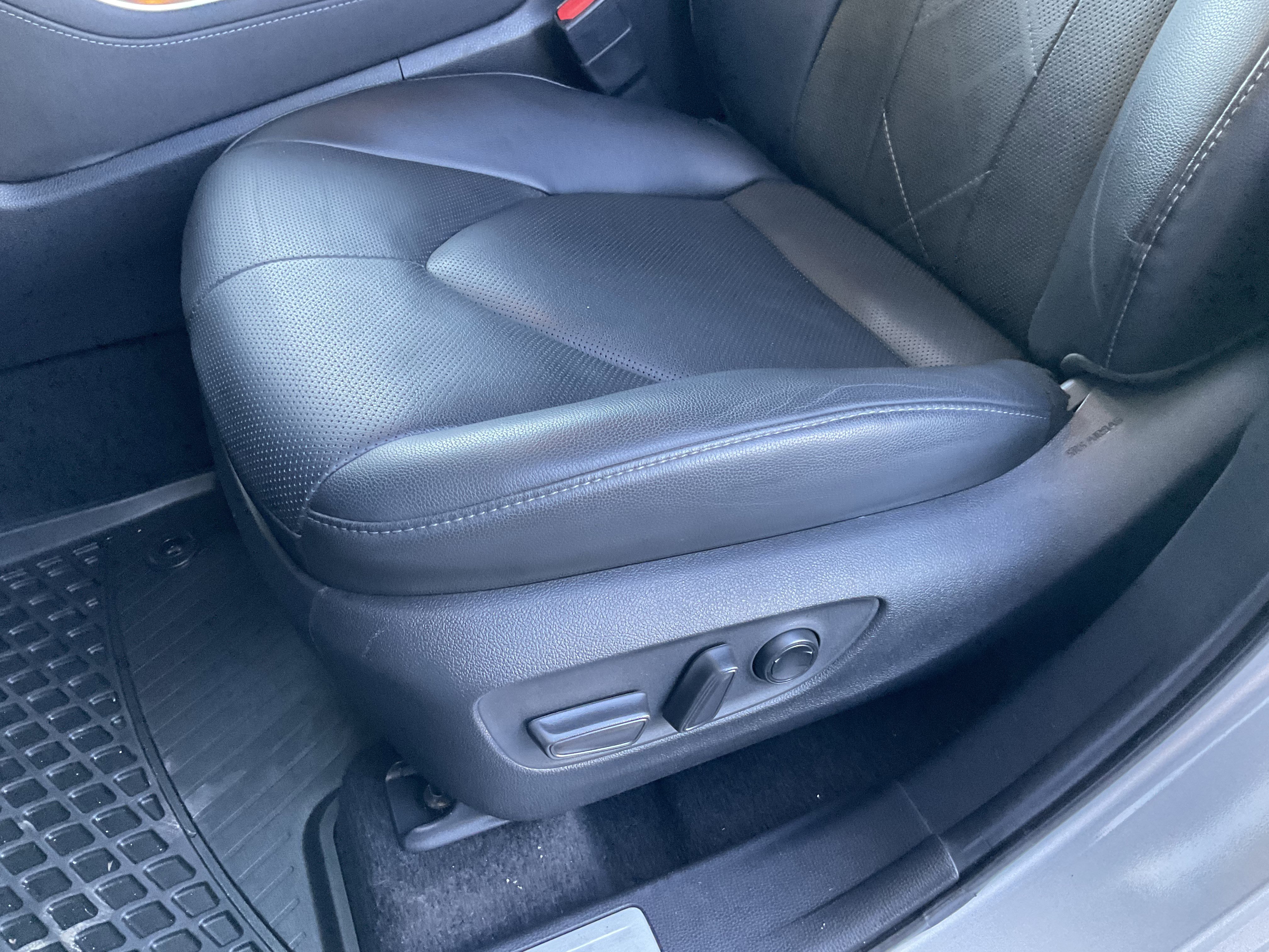 Used 2024 Toyota Highlander Platinum image 33