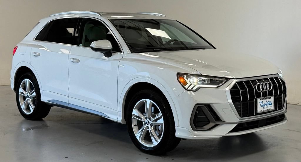 Used 2023 Audi Q3 2.0T Premium Plus w/ Premium Plus Package AWD/4WD image 6