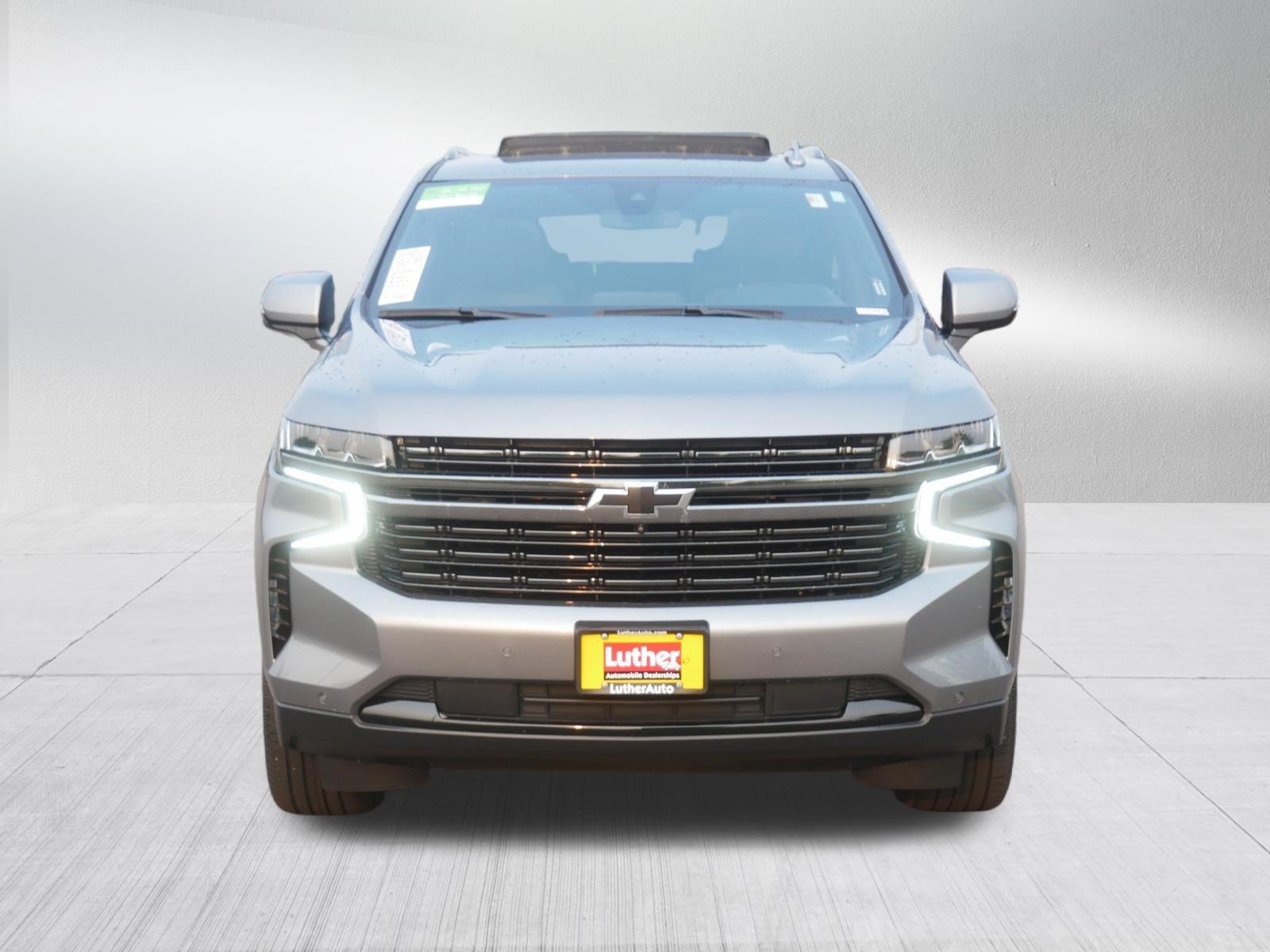 Used 2022 Chevrolet Suburban RST w/ Sport Performance Package AWD/4WD image 2