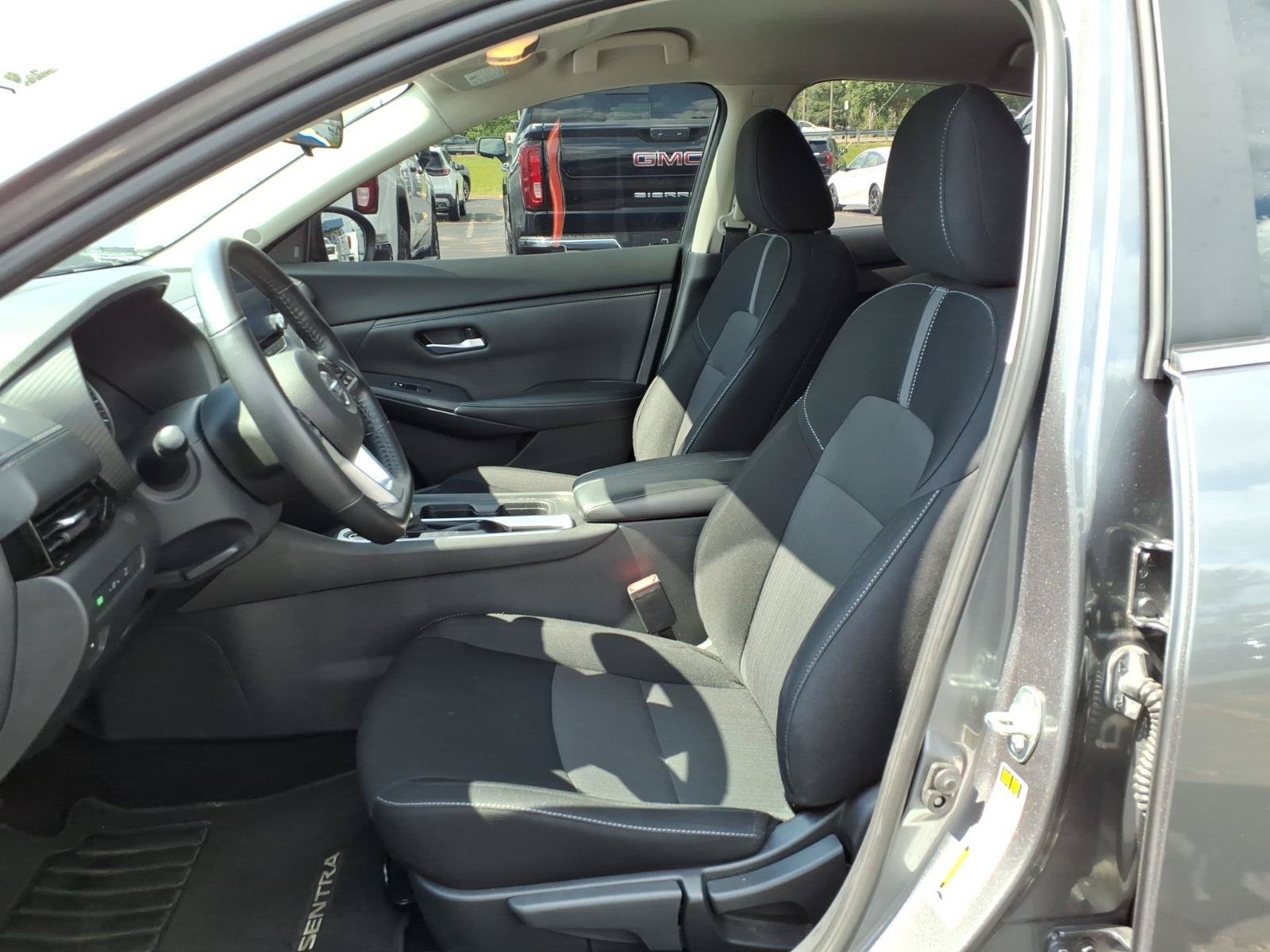 Used 2021 Nissan Sentra SV FWD image 19