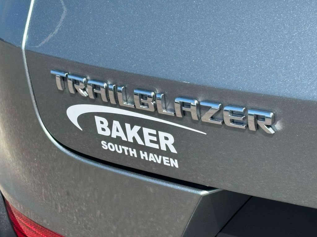 New 2026 Chevrolet TrailBlazer LT w/ LT Cold Weather Package FWD image 31