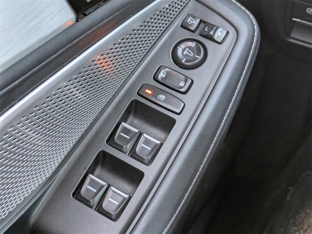 Used 2023 Acura MDX Technology image 25