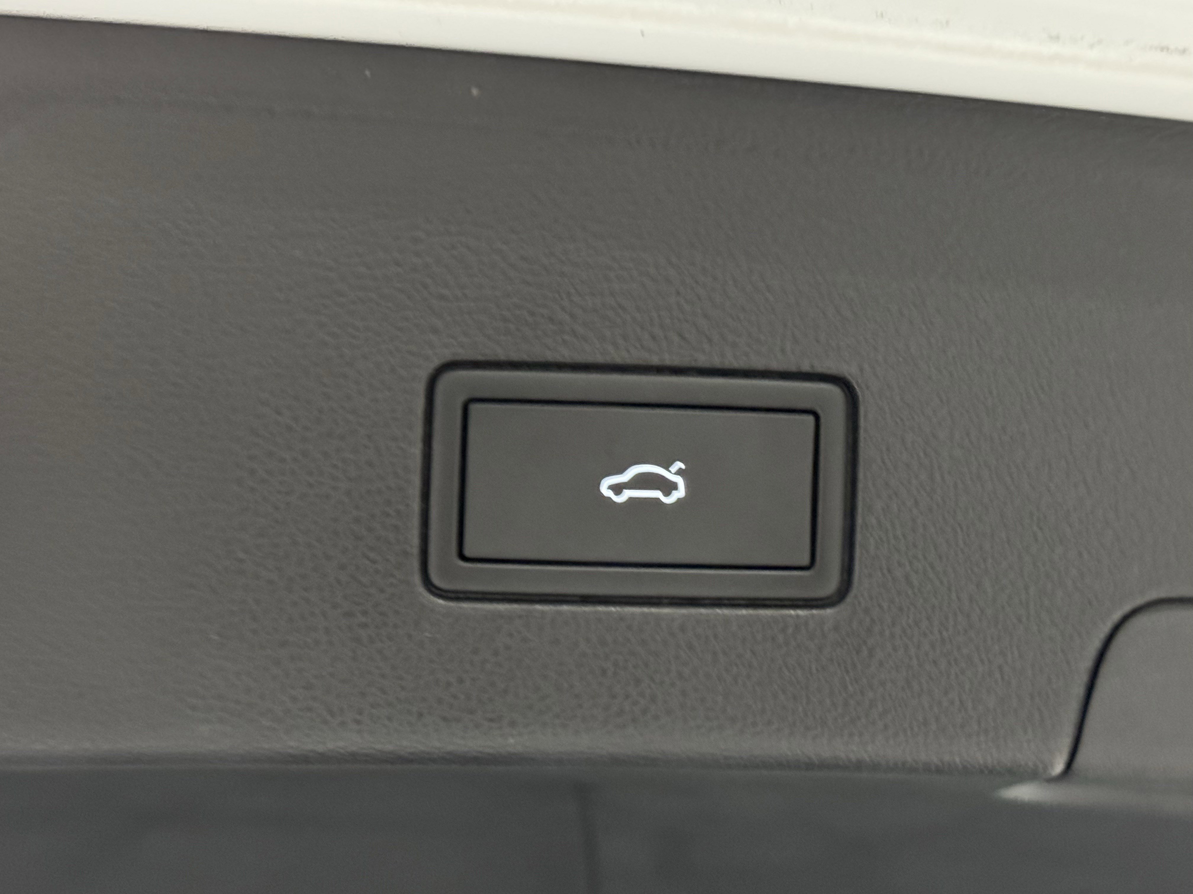 Used 2024 Volkswagen Atlas Cross Sport SEL R-Line image 35