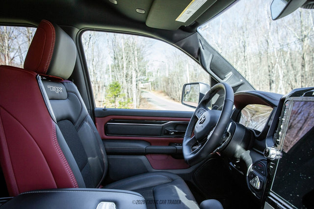 Used 2022 RAM 1500 TRX AWD/4WD image 38