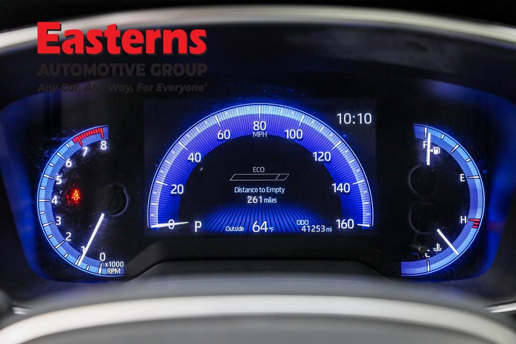 Used 2022 Toyota Corolla Cross XLE w/ Convenience Package image 17