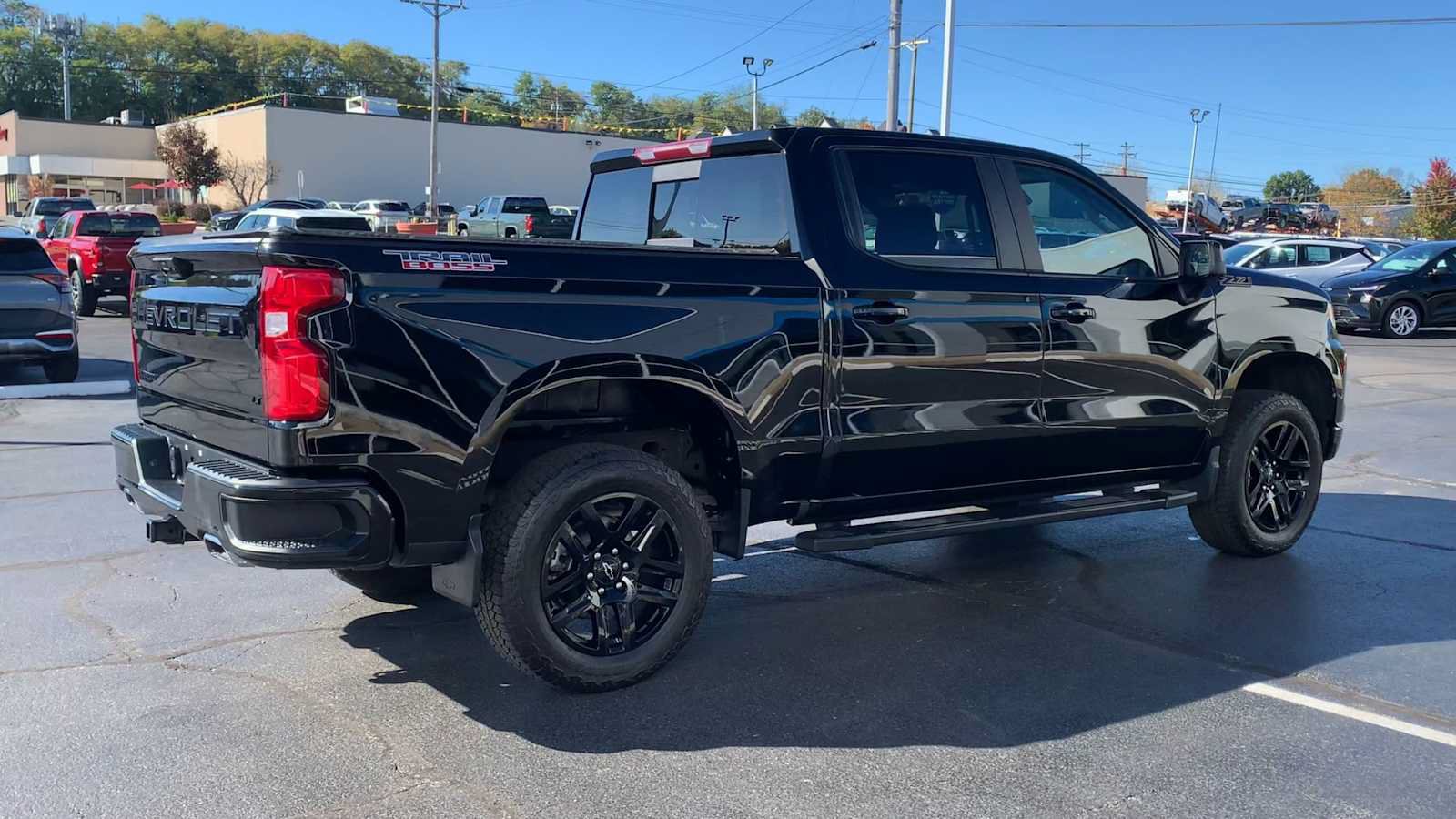 Certified 2025 Chevrolet Silverado 1500 LT Trail Boss w/ Convenience Package II AWD/4WD image 8