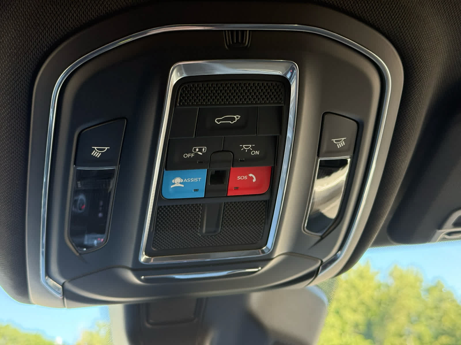 New 2025 Jeep Grand Cherokee L Laredo AWD/4WD image 34