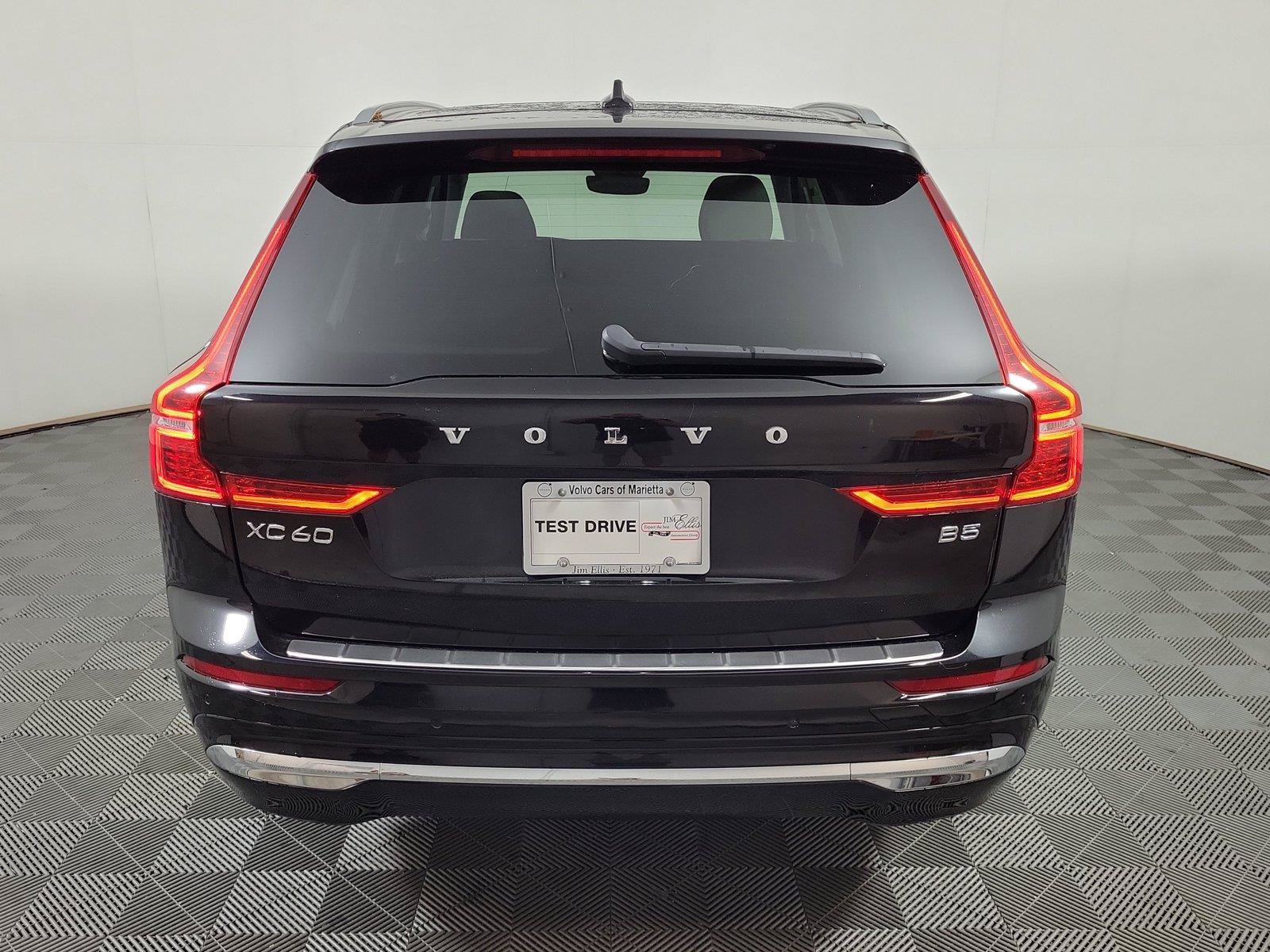 Certified 2023 Volvo XC60 B5 Plus w/ Protection Package Premier FWD image 6