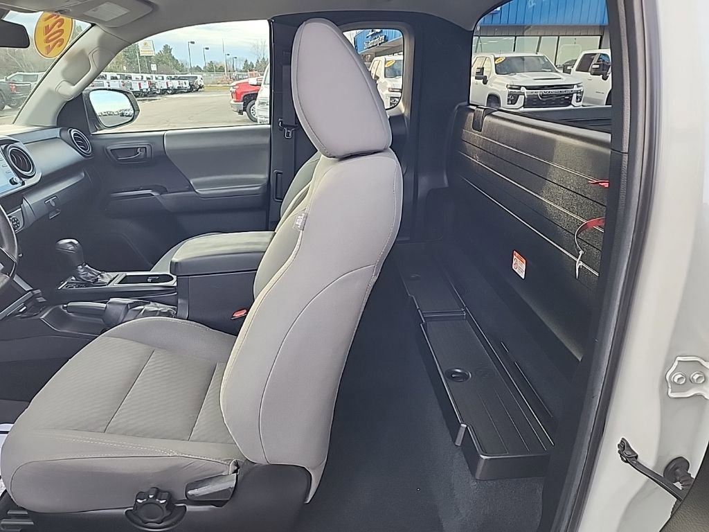 Used 2021 Toyota Tacoma SR image 14