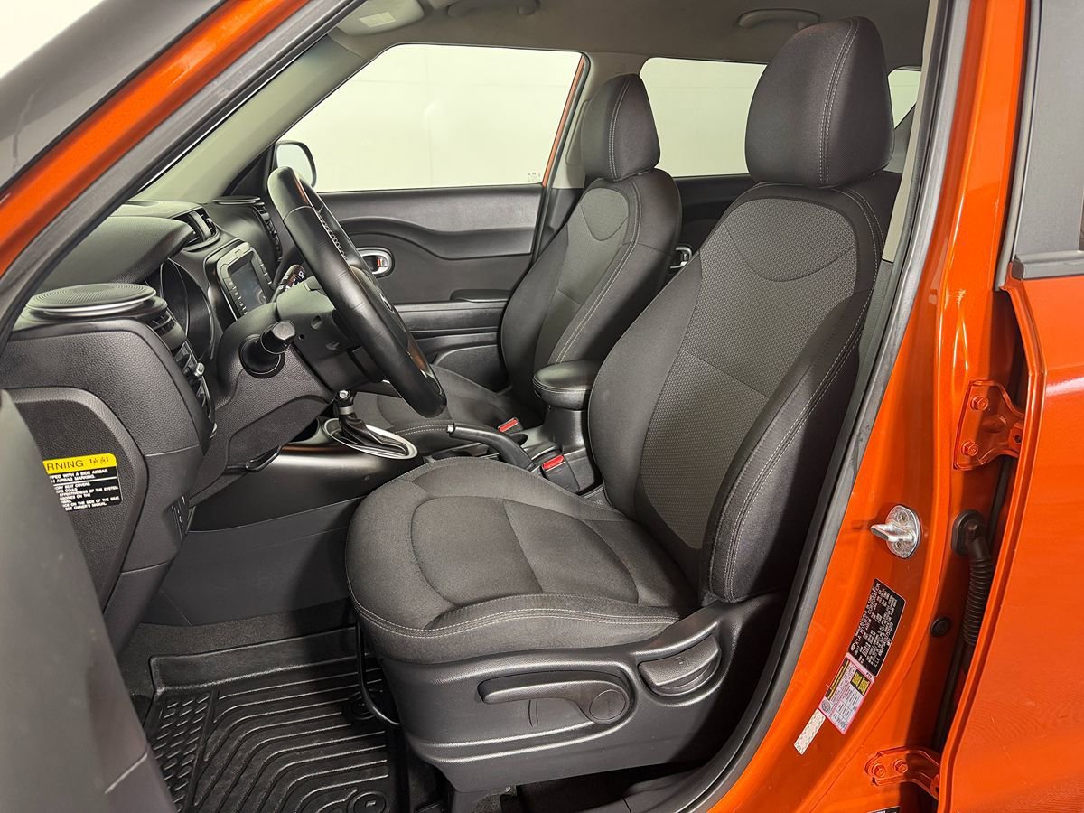 Used 2018 Kia Soul + FWD image 31