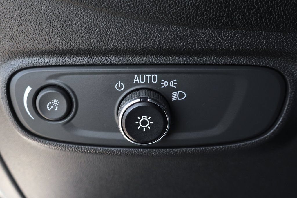 Used 2023 Chevrolet Equinox LT w/ Driver Convenience Package FWD image 21