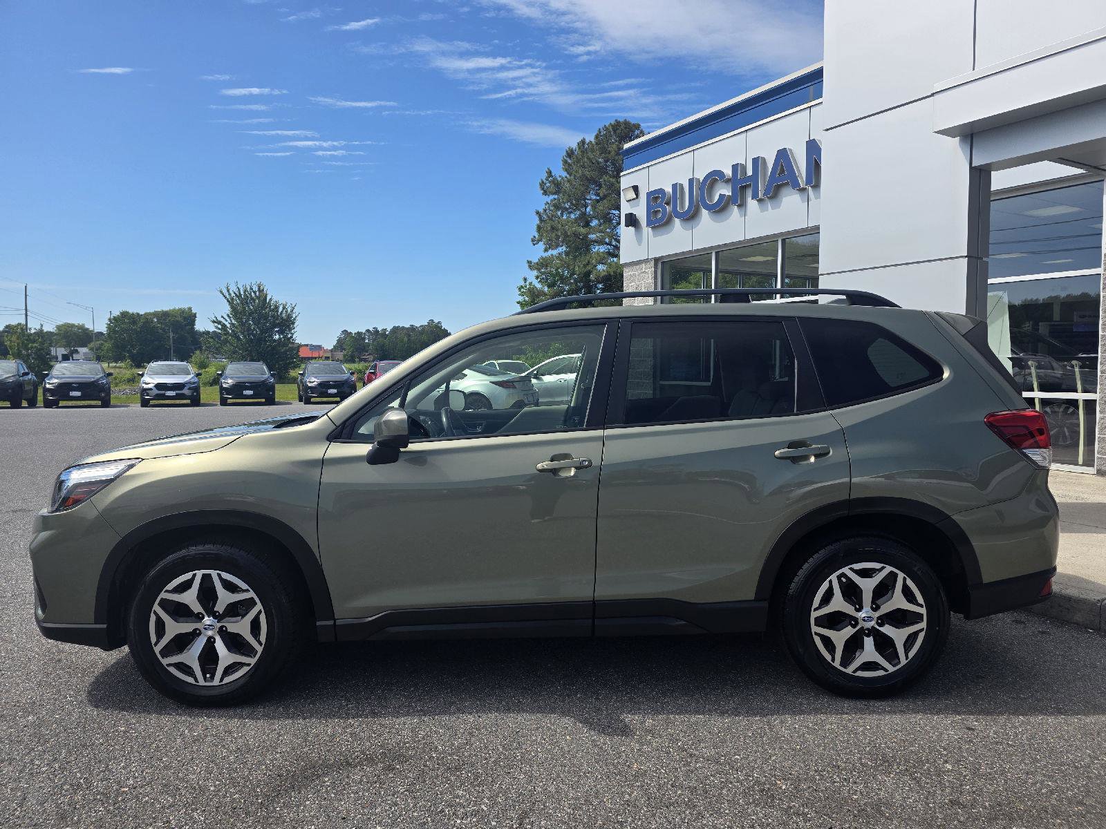 Used 2020 Subaru Forester Premium AWD/4WD image 9
