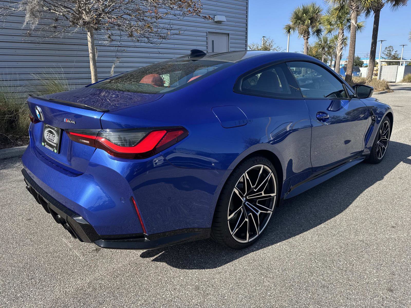 Used 2023 BMW M4 Coupe w/ M Carbon Exterior Package image 6