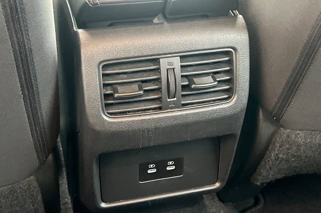 Used 2024 Nissan Rogue SV image 15