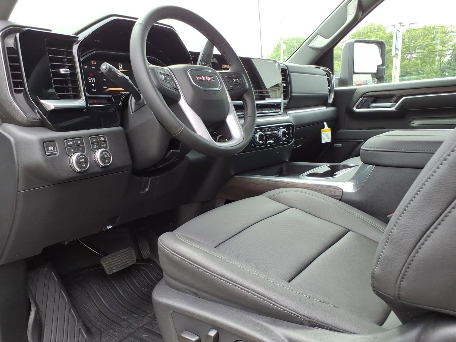 New 2026 GMC Sierra 3500 SLT w/ SLT Premium Package AWD/4WD image 12