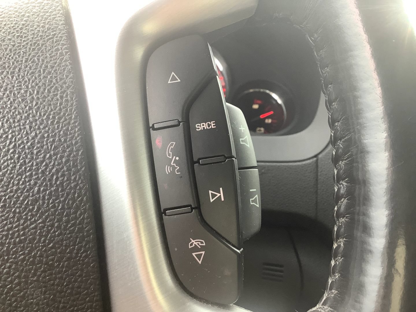 Used 2009 GMC Acadia SLE w/ Preferred Package FWD image 32