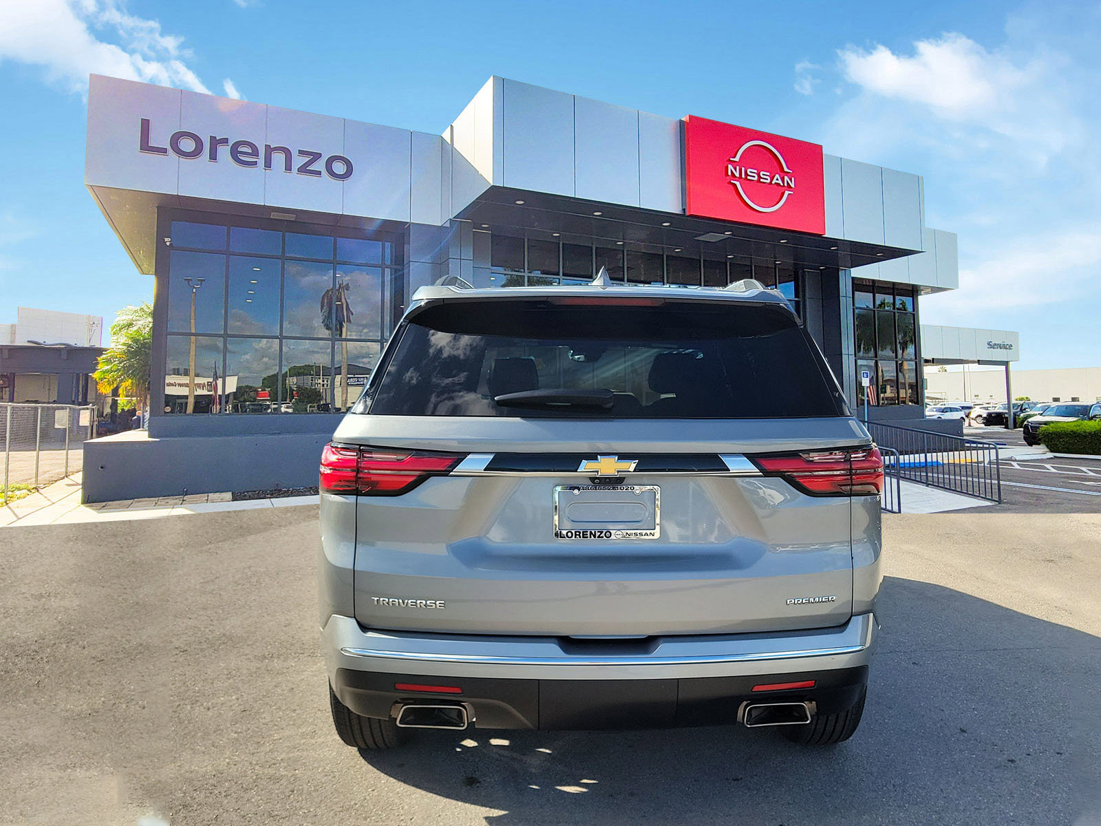 Used 2023 Chevrolet Traverse Premier image 6