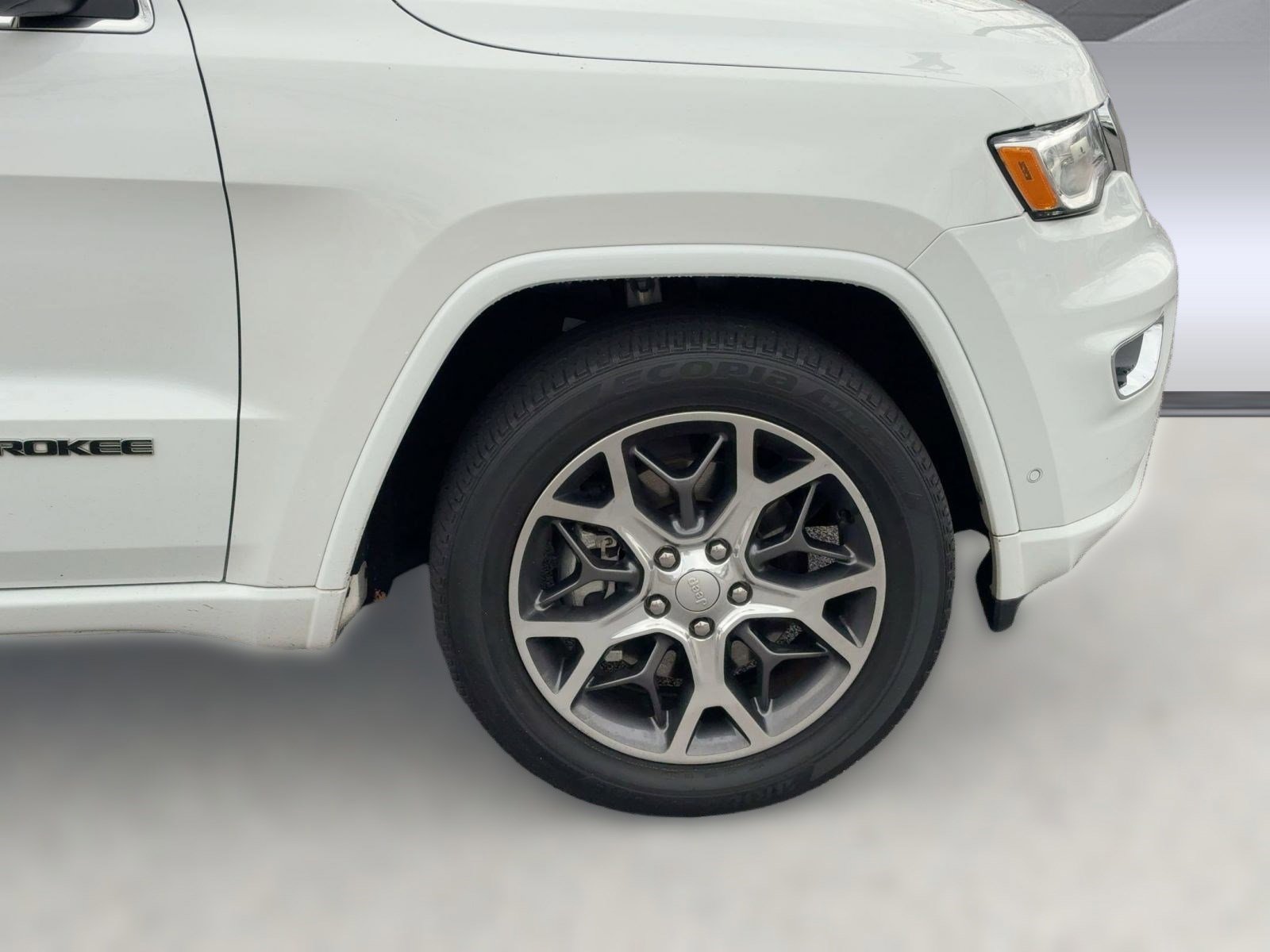 Used 2021 Jeep Grand Cherokee Overland w/ Trailer Tow Group IV image 12