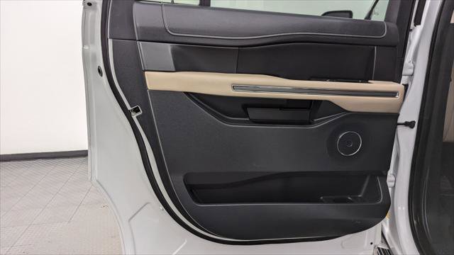 Used 2023 Ford Expedition Max XLT AWD/4WD image 13