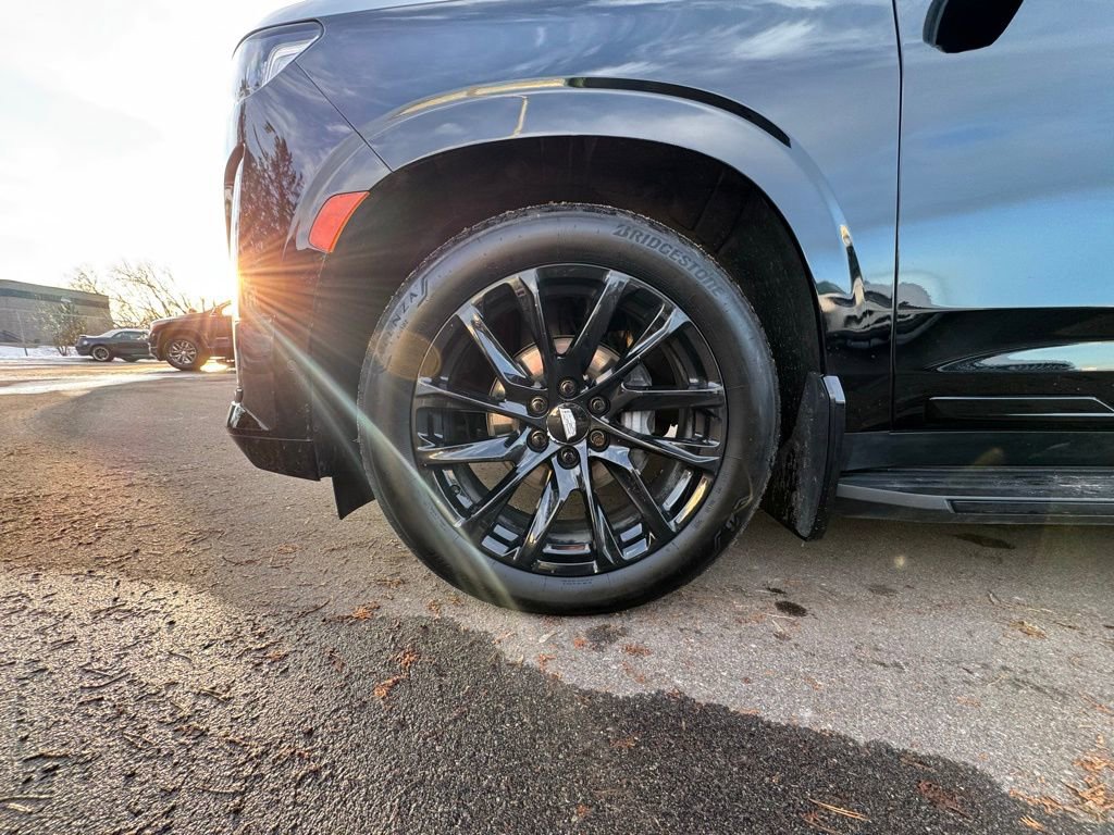 Used 2022 Cadillac Escalade Sport w/ LPO, ONYX Package image 11