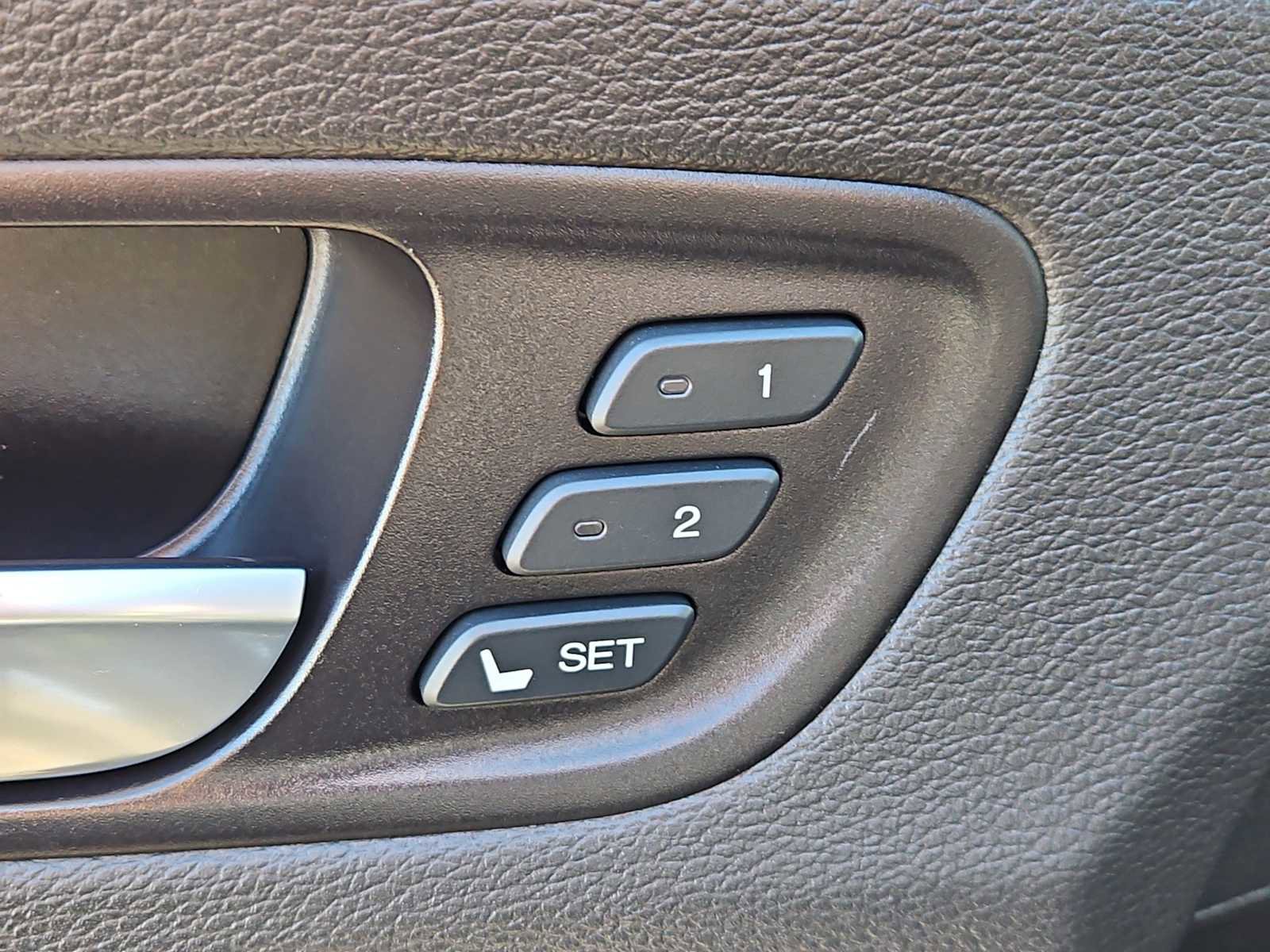 Used 2020 Acura MDX SH-AWD image 19