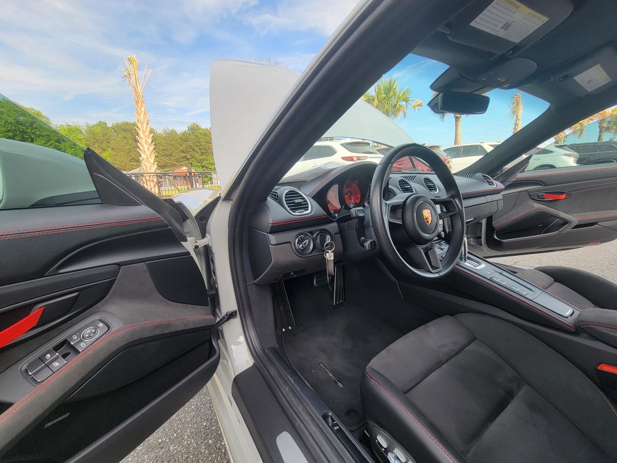 Used 2022 Porsche 718 Cayman GT4 RWD image 26