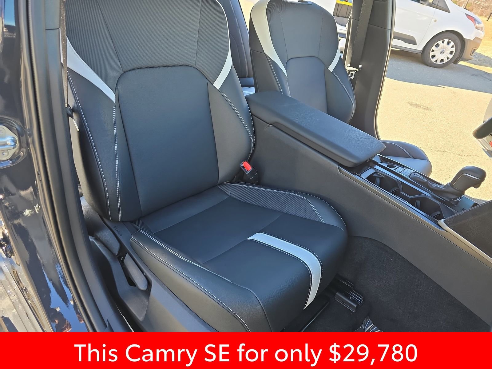 Used 2025 Toyota Camry SE image 16