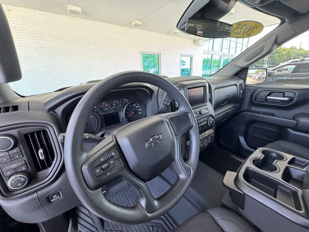Used 2025 Chevrolet Silverado 1500 Custom Trail Boss AWD/4WD image 14