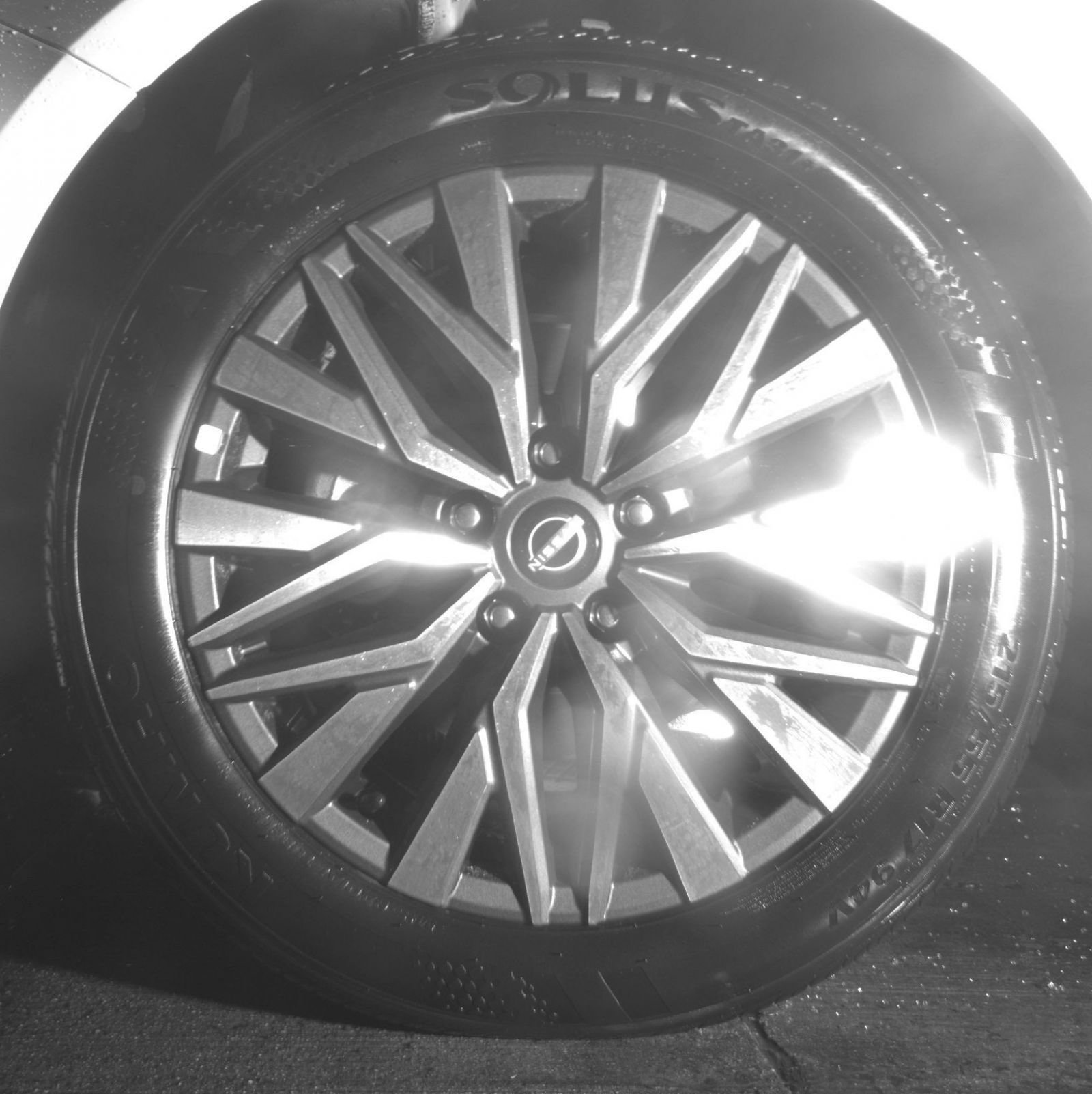 Used 2025 Nissan Altima 2.5 SV FWD image 15