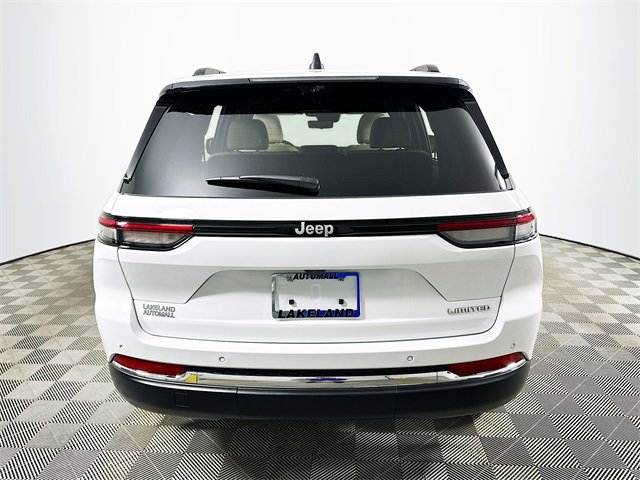 Used 2025 Jeep Grand Cherokee Limited w/ Luxury Tech Group II image 4
